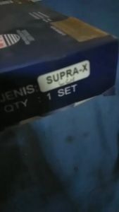 AS SOK SHOCK SKOK DEPAN PIPE FRONT FORK SUPRA X 125 2004 2005 2006 MERK WIN\\n\\n Apa itu AS Sok Shock Skok Depan Pipe Front Fork Supra X 125?\\n\\nAS Sok Shock Skok Depan Pipe Front Fork Supra X 125 adalah komponen penting dari sepeda motor Supra X 125 tahun 2004-2006. Suku cadang ini bertugas sebagai penyangga dan penstabil bagian depan motor, sehingga memberikan kenyamanan dan keamanan saat berkendara. Dengan menggunakan AS Sok Shock Skok Depan Pipe Front Fork Supra X 125 merk Win, Anda dapat menikmati kualitas suku cadang motor berkualitas tinggi yang akan membuat pengalaman berkendara Anda lebih menyenangkan.\\n\\n Penjelasan Umum tentang Suku Cadang Motor Berkualitas Tinggi\\n\\nSuku cadang motor berkualitas tinggi adalah komponen yang dibuat dengan bahan dan teknologi terbaik, sehingga mampu memberikan performa optimal dan daya tahan yang lama. Dengan menggunakan suku cadang berkualitas tinggi, Anda dapat memastikan bahwa sepeda motor Anda berjalan dengan baik dan aman.\\n\\n Spesifikasi AS Sok Shock Skok Depan Pipe Front Fork Supra X 125\\n\\nAS Sok Shock Skok Depan Pipe Front Fork Supra X 125 memiliki spesifikasi sebagai berikut:\\n\\n- Merk: Win\\n- Tahun: 2004-2006\\n- Bagian: Depan\\n- Jenis: Sok shock skok depan pipe front fork\\n- Kapasitas: 125 cc\\n\\n Mengapa AS Sok Shock Skok Depan Pipe Front Fork Supra X 125 Penting?\\n\\nAS Sok Shock Skok Depan Pipe Front Fork Supra X 125 memiliki peran penting dalam memberikan kenyamanan dan keamanan saat berkendara. Komponen ini bertugas sebagai penyangga dan penstabil bagian depan motor, sehingga mampu mengurangi getaran dan guncangan saat melintasi jalan yang tidak rata. Selain itu, AS Sok Shock Skok Depan Pipe Front Fork Supra X 125 juga dapat meningkatkan performa motor dengan memberikan handling yang lebih baik dan stabilitas yang lebih baik saat melaju di kecepatan tinggi.\\n\\n Manfaat AS Sok Shock Skok Depan Pipe Front Fork Supra X 125\\n\\nBeberapa manfaat menggunakan AS Sok Shock Skok Depan Pipe Front Fork Supra X 125 adalah sebagai berikut:\\n\\n- Meningkatkan kenyamanan berkendara dengan mengurangi getaran dan guncangan saat melintasi jalan yang tidak rata\\n- Meningkatkan stabilitas motor saat melaju di kecepatan tinggi\\n- Meningkatkan handling motor dengan memberikan kontrol yang lebih baik\\n\\n Perbandingan Dengan Suku Cadang Motor Lainnya\\n\\nAS Sok Shock Skok Depan Pipe Front Fork Supra X 125 merk Win memiliki beberapa kelebihan dibandingkan dengan suku cadang motor lainnya, antara lain:\\n\\n- Dibuat dengan bahan dan teknologi terbaik\\n- Memiliki daya tahan yang lebih lama\\n- Mampu memberikan performa optimal\\n\\n Cara Memilih AS Sok Shock Skok Depan Pipe Front Fork Supra X 125 yang Tepat\\n\\nMemilih AS Sok Shock Skok Depan Pipe Front Fork Supra X 125 yang tepat adalah hal yang penting untuk memastikan bahwa motor Anda berjalan dengan baik dan aman. Berikut adalah beberapa tips yang dapat Anda ikuti:\\n\\n Tips Memilih Suku Cadang Motor Berkualitas Tinggi\\n\\nBerikut adalah beberapa tips yang dapat Anda ikuti saat memilih suku cadang motor berkualitas tinggi:\\n\\n- Pilih suku cadang yang dibuat oleh produsen terpercaya\\n- Periksa spesifikasi suku cadang sebelum membeli\\n- Baca ulasan dan review dari konsumen lain\\n\\n Cara Mengidentifikasi Kualitas AS Sok Shock Skok Depan Pipe Front Fork Supra X 125\\n\\nUntuk mengidentifikasi kualitas AS Sok Shock Skok Depan Pipe Front Fork Supra X 125, Anda dapat memperhatikan beberapa hal berikut:\\n\\n- Periksa kualitas bahan yang digunakan\\n- Periksa apakah suku cadang tersebut dibuat oleh produsen terpercaya\\n- Periksa apakah suku cadang tersebut memiliki garansi\\n\\n Cara Menginstal AS Sok Shock Skok Depan Pipe Front Fork Supra X 125\\n\\nBerikut adalah langkah-langkah instalasi AS Sok Shock Skok Depan Pipe Front Fork Supra X 125:\\n\\n Langkah-langkah Instalasi AS Sok Shock Skok Depan Pipe Front Fork Supra X 125\\n\\nBerikut adalah langkah-langkah instalasi AS Sok Shock Skok Depan Pipe Front Fork Supra X 125:\\n\\n1. Pastikan motor Anda dalam kondisi mati dan parkir di tempat yang aman\\n2. Angkat bagian depan motor menggunakan lift atau standar motor\\n3. Buka kunci roda depan dan lepaskan ban depan\\n4. Lepaskan bagian bawah sok shock skok depan pipe front fork lama\\n5. Pasang AS Sok Shock Skok Depan Pipe Front Fork Supra X 125 baru\\n6. Pasang kembali ban depan dan roda depan\\n7. Tes motor Anda setelah instalasi selesai\\n\\n Perawatan AS Sok Shock Skok Depan Pipe Front Fork Supra X 125\\n\\nUntuk memastikan bahwa AS Sok Shock Skok Depan Pipe Front Fork Supra X 125 berfungsi dengan baik, Anda perlu melakukan perawatan secara rutin. Berikut adalah beberapa hal yang dapat Anda lakukan:\\n\\n- Periksa kondisi AS Sok Shock Skok Depan Pipe Front Fork Supra X 125 secara rutin\\n- Bersihkan AS Sok Shock Skok Depan Pipe Front Fork Supra X 125 dari kotoran dan debu\\n- Ganti oli AS Sok Shock Skok Depan Pipe Front Fork Supra X 125 secara rutin\\n- Lakukan pengecekan dan perbaikan jika diperlukan\n}