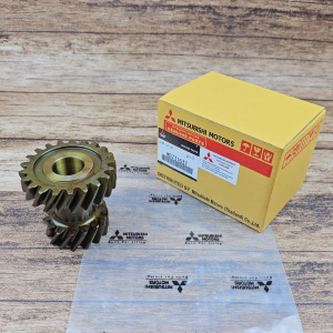 GIGI TRANFER BAGIAN ATAS MITSUBISHI TRITON 2.8 2800CC L200 2.8 2800CC MD731637