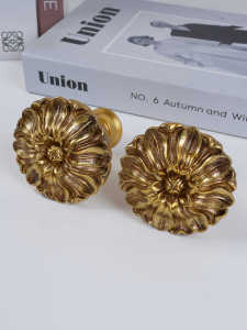 Gold Resin French Dome Style Curtain Wall Hooks Decorative Door Curtain Head Hole Door Decor Accessories Modern Simplicity