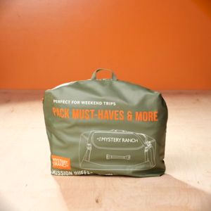 Mystery Ranch Mission Duffel Bag V2 กระเป๋าเดินทางพับเก็บได้ ใช้แบคแพ็คสะพายไหล่และถือได้ จุสัมภาระได้มาก แบ่งช่องเยอะ