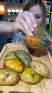 Buah Nam Nam / Pokih / Pukih Buah Langka Dari Alam Rasa Unik & Kaya Manfaat