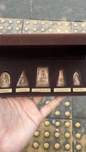 พระชุดเบญจภาคี พิมพ์พระเนื้อสวย ดูง่าย พุทธคุณครอบจักรวาล