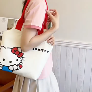 ⚡ คือเริศ สวยมาก กระเป๋าสะพายไหล่ยาว ขนาด 28×35×10 cm ด้านในมีช่องแบ่งใส่ของช่องเล็ก ใส่ ipad ได้ วัสดุทำจากผ้า