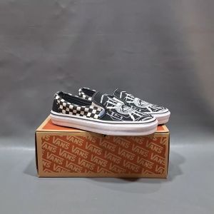SEPATU VANS21 SLIP ON VAULT CLASIC ANAHEIM CONSUME DJAL MATA HITAM PUTIH KANVAS 36-43