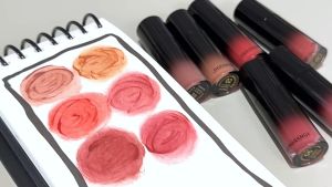 HERORANGE Lip Balm: A Low Saturation Lip Gloss & Long-lasting Lip Glaze