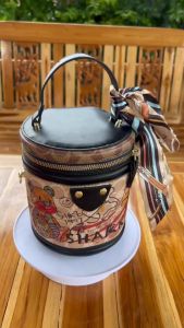 กระเป๋าทรงถังพิมพ์ลายการ์ตูน