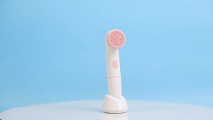 Hailicare แปรงทําความสะอาดผิวหน้าแบบสั่น ใช้พลังงานจากแบตเตอรี่ แปรงทําความสะอาดใบหน้าไฟฟ้าแบบกันน้ํา 2 สปีด แปรงนวดล้างหน้าแบบล้ําลึก