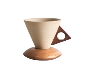 250มล.-แก้วกาแฟเซรามิกย้อนยุคชุดแก้วกาแฟกรวยสร้างสรรค์สำหรับผู้หญิงด้ามไม้และจานรองแก้วขนาดเล็กหรูหราเหมาะสำหรับใช้ในบ้านร้านอาหารงานปาร์ตี้และสำนักงาน (ด้ามจับสีน้ำตาลอ่อน)