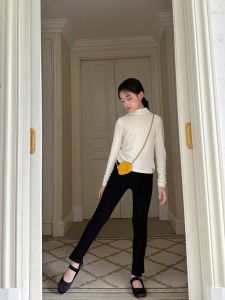 Gugumini Childrens Clothing Girl Fall and Winter Comfortable Heattech Plaid Short Matching Half Turtleneck Wool Base Shirt