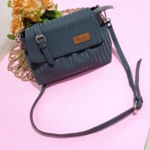 GHIINA SLINGBAG BY QUENBY CHOCOLY SALUR TAMPILAN MEWAH MUAT HP MAKEUP SKINCAREDOMPET DLL