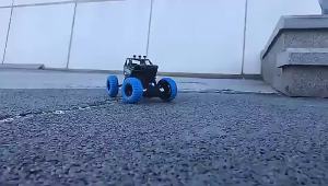 Popular Children's Random Color Four-way Climbing Car Electric Remote Control Car Toy Remote Control