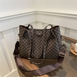 Spring 2024 Commuter Large Capacity Retro Womens Tote Bag Fashionable Vintage Single Shoulder Bag Popular High-End Sensation Handbag