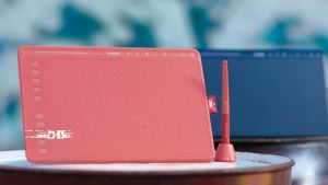 HUION HS611 Graphics Drawing Tablet Android Support Digital Art Tablet with 8 Multimedia Keys Battery-Free Stylus 8192 Pressure Sensitivity Tilt 10 Express Keys - 10inch Space Grey