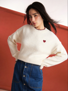 Gap | Heart Embroidery Logo Loose Womens Sweater
