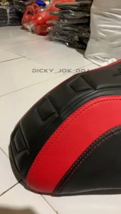 Cover Jok Seat Pelindung Jok Motor (Pakai Karet) Yamaha Nmax Aerox Honda Pcx Vario Scoopy