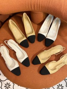 รองเท้าส้นสูงหนังแท้สไตล์ชิ้นเดียวสำหรับผู้หญิง ฤดูใบไม้ผลิและฤดูร้อน 2025 รองเท้าแตะส้นหนาสีเปล่าแบบอเนกประสงค์สำหรับผู้หญิง