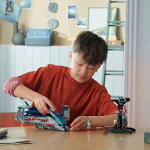 LEGO Super Heroes Marvel 76325 Avengers: Age of Ultron Quinjet (1131 Pieces)