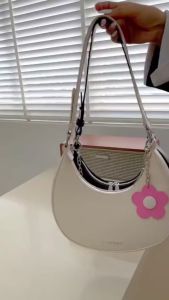 Túi đeo vai - Túi kẹp nách kèm móc khoá bông hoa thời trang dễ phối đồ dành cho nữ