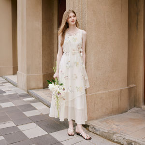XIANGYING | French Style Floral Embroidery White Dress