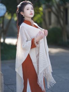Retro Cheongsam Shawl Cardigan Knitted Long Tassel Womens Outerwear Versatile Autumn Winter Fashion Multifunctional Lace Detail