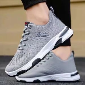 รองเท้าผ้าใบผู้ชายระบายอากาศและใส่สบาย กันลื่น ทนทาน เหมาะสำหรับวิ่งและสวมใส่ได้ทุกฤดูกาล