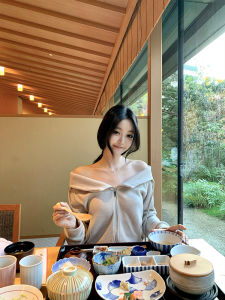 เสื้อสเวตเตอร์ถักนิตติ้งลายทางสีโอ๊ค ทรงหลวม แขนยาว ปกติ คอตั้ง ปกติ เสื้อคลุมกันหนาว ผ้าฝ้ายโพลีเอสเตอร์ น้ำหนักเบา สำหรับผู้หญิง