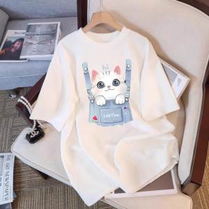 T-Shirt Wanita Lengan Pendek Ukuran Besar  Motif Kartun Kucing Lucu  Katun Adem Premium 2025  Desain Streetwear Longgar Slim Fit  Baju Kasual Gaya Eropa Amerika  Manis dan keren  Rasa mewah dan premium  Pakaian  Modis  Serbaguna  Kerah bulat  Tops