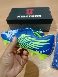Paket Komplit Sepatu Bola KIDZTUBS untuk Anak Usia 6-10 Tahun