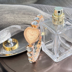 Đồng Hồ Thạch Anh Hình Trái Tim Thanh Lịch Dành Cho Nữ Vòng Đeo Tay Bằng Kim Cương Giả Lấp Lánh Vỏ Hợp Kim Thời Trang Giản Dị Đồng Hồ Đeo Tay Sành Điệu