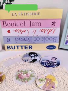 Custom Fan Support White Ceramic Flashy Round Merchandise