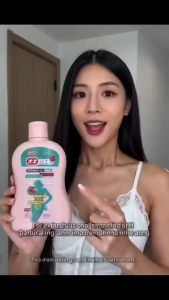 BUY 1 TAKE 1 Feminine Wash for Soothes Itching Maintains pH Balance Gentle and Non-Irritating Natural Ingredients Relieves Itching Cares for Intimate Areas Feminine-Friendly Portable and Suitable for Travel 100g