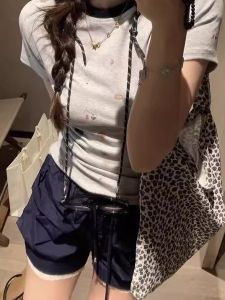 กางเกงขาสั้นทำงานสไตล์อเมริกันย้อนยุคสำหรับผู้หญิง ทรงเข้ารูปเอวสูง ทรงเข้ารูป ทรงเข้ารูป กางเกงขาสั้นผู้หญิง