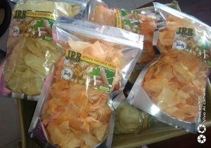 JRB CRISPY. CASSAVA CHIPS /100% ORGANIC& HEALTHY SNAKS.