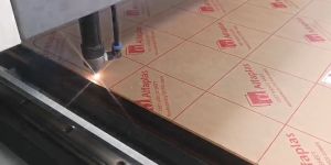 แผ่นอะคริลิคใส หนา 5 มิล ขนาด 140cm อะคริลิค คุณภาพสูง แผ่นพลาสติก แผ่นPVC แผ่นDIY