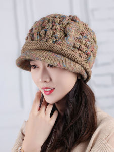 หมวกไหมพรมทรงสี่เหลี่ยมชายคาหนาแบบถักลายสีสันสดใสสำหรับผู้หญิงในฤดูใบไม้ร่วงและฤดูหนาว หมวกไหมพรมขนสัตว์แบบสวมที่ปกป้องใบหน้าให้อบอุ่นและสง่างาม