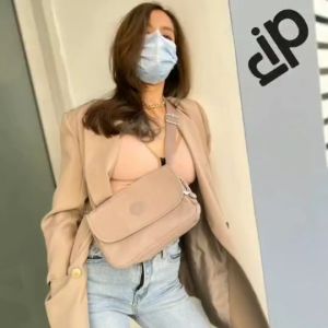 กระเป๋าสะพายผู้หญิงคาดอกได้ สไตลเกาหลี ลิงคับ(ของแท้) Ling kub ขนาด9นิ้ว เหมาะในวันชิลล์ๆ พร้อมส่ง ถ่ายจากสินค้าจริง