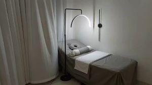 Beauty Eyelash Lamp Adjustable Floor Standing Lamp Floor Salon Beauty Lamp For Tattoo Super Bright Eye Protection Anti-Acne U-Shaped Beauty Lamp Eyelash Lamp