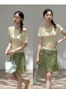 Cantonstory | Yellow Off-Shoulder Waist-Fit T-Shirt for Women