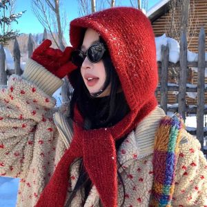 ผ้าคลุมไหล่ปักลายหมวกถักแบบมีฮู้ดสำหรับผู้หญิง ฤดูใบไม้ร่วง 2025 โพลีเอสเตอร์ ทรงหมอนรองศีรษะ ไม่มีขอบ ทรงพอดีตัว