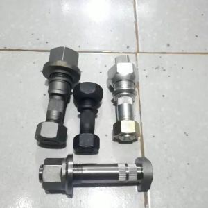 Bu lông tắc kê xe tải. Thân M22/24 dài 94 tán 32mm đầu tròn vát cạnh màu đen.