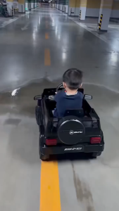 Kids Electric car Eco-Friendly PP With music and lights for Boys/Girls with Remote Control  Kids Electric Ride-On Car