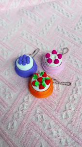 1-5PCS Cute Steamed Bun Squeeze Keychain Realistic Dimsum Design Soft Slow Rebound Decompression Fidget Ornament Stress Relief