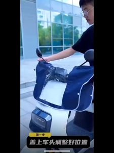 Motorbike Waterproof Front Rain Coats Sun Protection Zipper Motorcycle Scooter Dashboard Cover LA