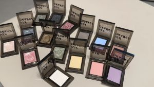 HERORANGE Eyeshadow 17 Warna Pilihan Single Palette Monochrome Minimalis Tahan Lama Long Lasting Glitter Kosmetik Shimmer Cosmetic