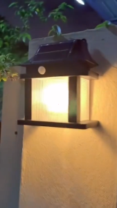 【รับประกัน30ปี】ไฟติดผนัง ไฟโซล่าเซลล์ LED โคมไฟติดผนัง ไฟเซ็นเซอร์ ไฟฉุกเฉิน กันน้ำ/กันฝน ติดตั้งง่าย ไม่ต้องเดิน ใช้พลังงานแสงอาทิตย์ แบตทนทาน ปรับได้3โหมด