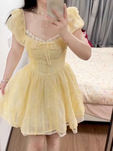 Váy Công Chúa Tay Bồng Màu Vàng Sữa Ngọt Ngào Cho Nữ Mùa Hè Váy Midi Xếp Ly Ren Cổ Vuông Váy Ngắn Cho Thanh Thiếu Niên