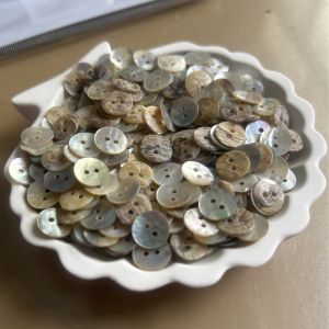 Natural Shell Buttons Two-Hole Fashionable Decorative Knobs Whole Package Treatment DIY Sewing Accessories Chinese Brand