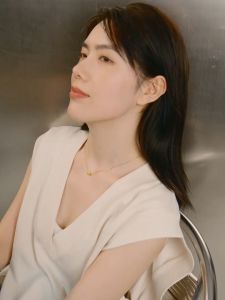 18K Gold Plated Round Exquisite Pendant Necklace Women Men Luxury Jewelry