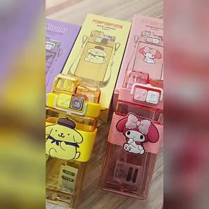 ถ้วยน้ำพลาสติกแบบพกพาสำหรับเด็ก Aikes Sanrio Kuromi พร้อมหลอดดื่มคู่ สำหรับฤดูร้อน สำหรับเด็กชายและเด็กหญิง นักเรียนระดับประถม