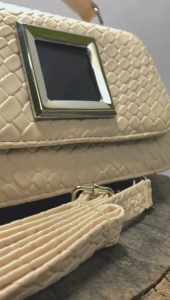 Slingbag Trandy Tas Selempang Wanita Tas Pesta Viral Slingbag Wanita Kulit 2025